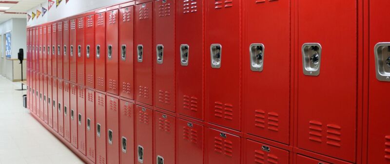 Castle Rock High School – Home of the Rockets